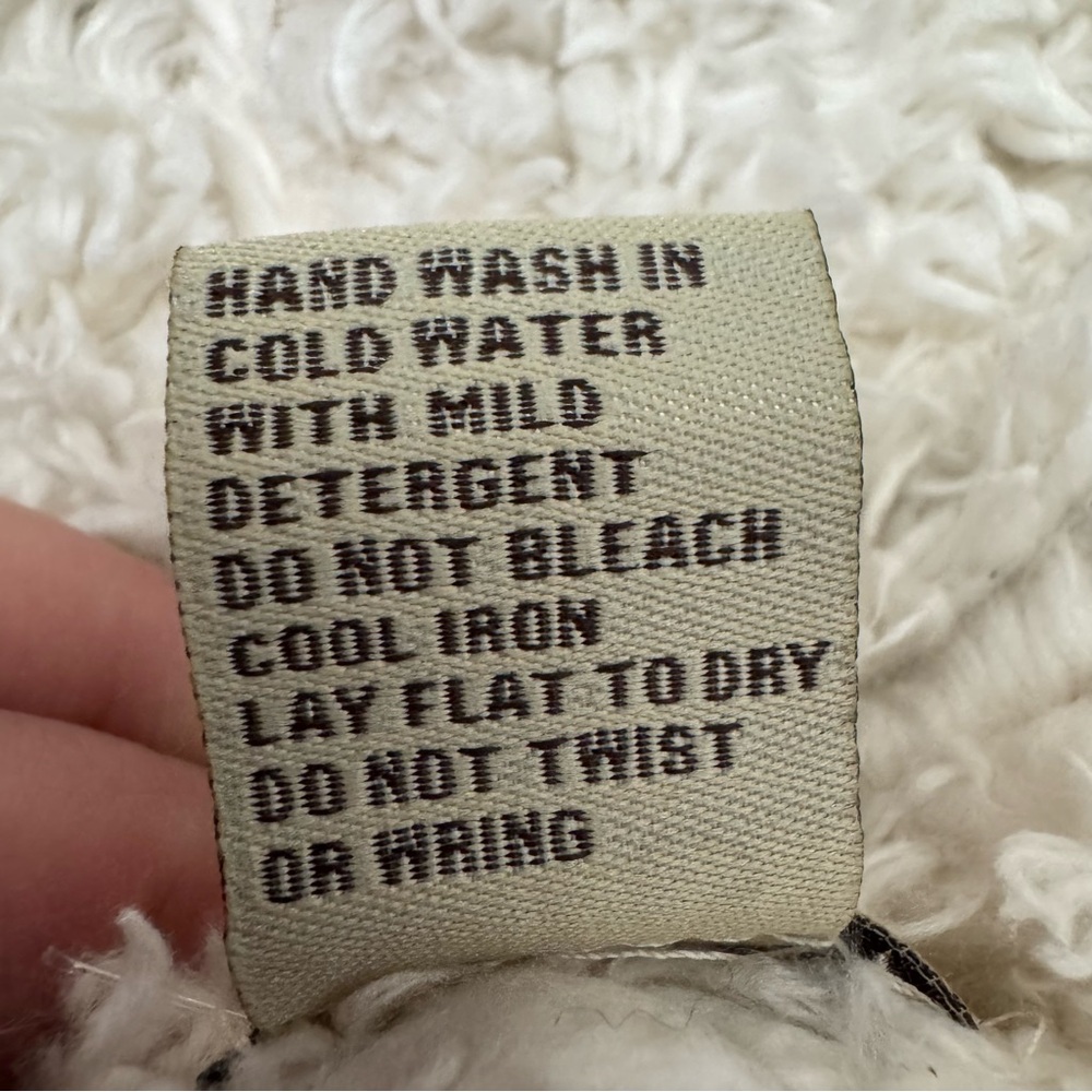 Women's Black‎ and White Sherpa Vest - Picture 14 of 14